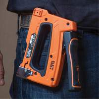 Agrafeuse pour c&acirc;blage libre, Agrafes 5/16"/1/4"/11/32" St. Lawrence Industrial & Safety Supply