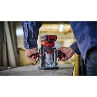 Toupie compacte avec base fixe et plongeante professionnelle sans fil (outil seulement) St. Lawrence Industrial & Safety Supply