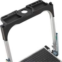 &eacute;chelle escabeau avec roues pivotantes, 4 marches, 44,25" x 22,13" x Hauteur 59" St. Lawrence Industrial & Safety Supply