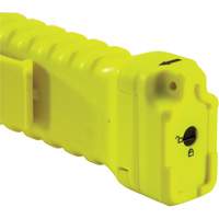 Lampe de poche &agrave; angle droit, DEL, 336 lumens, Piles AA St. Lawrence Industrial & Safety Supply